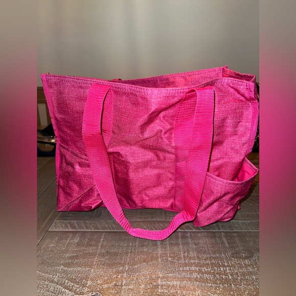 Thirty-One Matching Four-Piece Set! - Picture 3 of 7